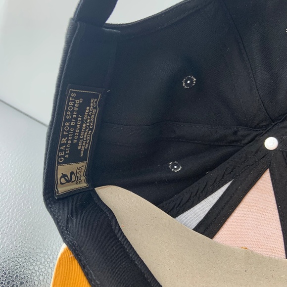 Gear For Sports Lambeau Field Green Bay Packers Football Yellow/Black Hat - Picture 15 of 15